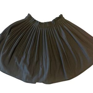 Mini Skirt That’s It Classy Pleated Womens Size Large but fit Medium Pre-owned.